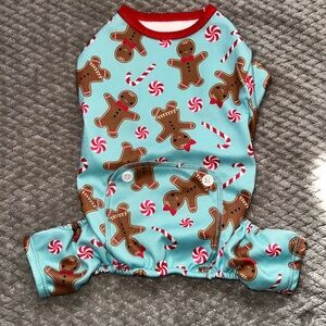 NWOT Gingerbread and Candy Cane Dog Onesie Pajamas Size Small